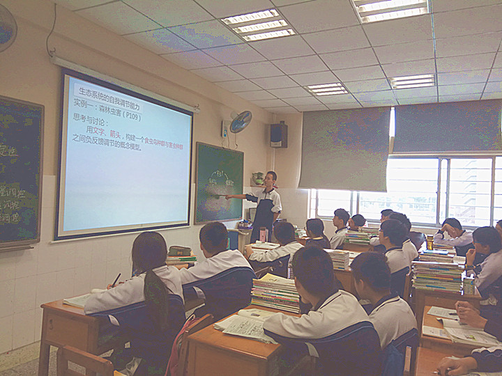 觀瀾中學(xué)名師團(tuán)隊(duì)來(lái)?？疾熘笇?dǎo)