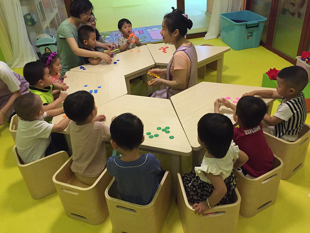 〈萬科第五園中心〉日?；顒右曨l，一起圍觀吧