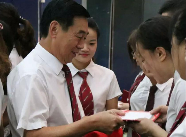 人勤效率高，和衷氣象新，龍華中英文實驗學(xué)校新學(xué)期開學(xué)井然有序